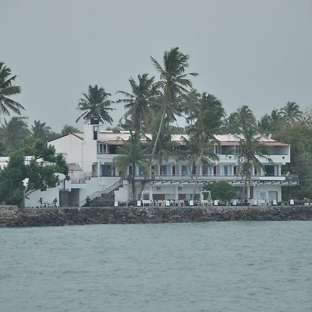 Goviyapana Beach Hotel Ахангама Экстерьер фото