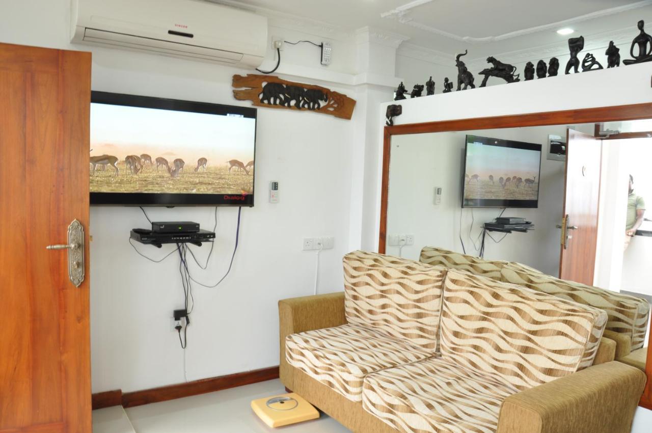 Goviyapana Beach Hotel Ахангама Экстерьер фото