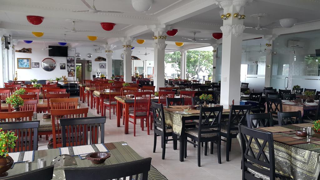 Goviyapana Beach Hotel Ахангама Экстерьер фото