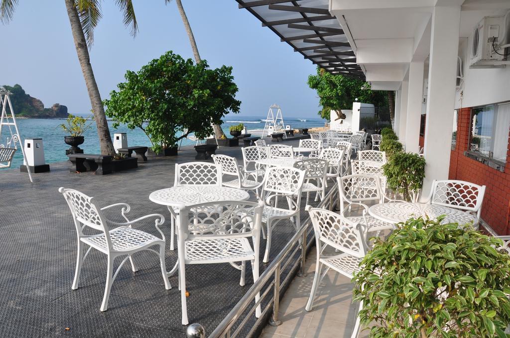 Goviyapana Beach Hotel Ахангама Экстерьер фото